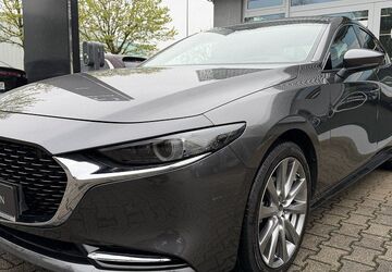 Mazda 3 7.981 km 31.990 &euro; Bietigheim-Bissingen 74321