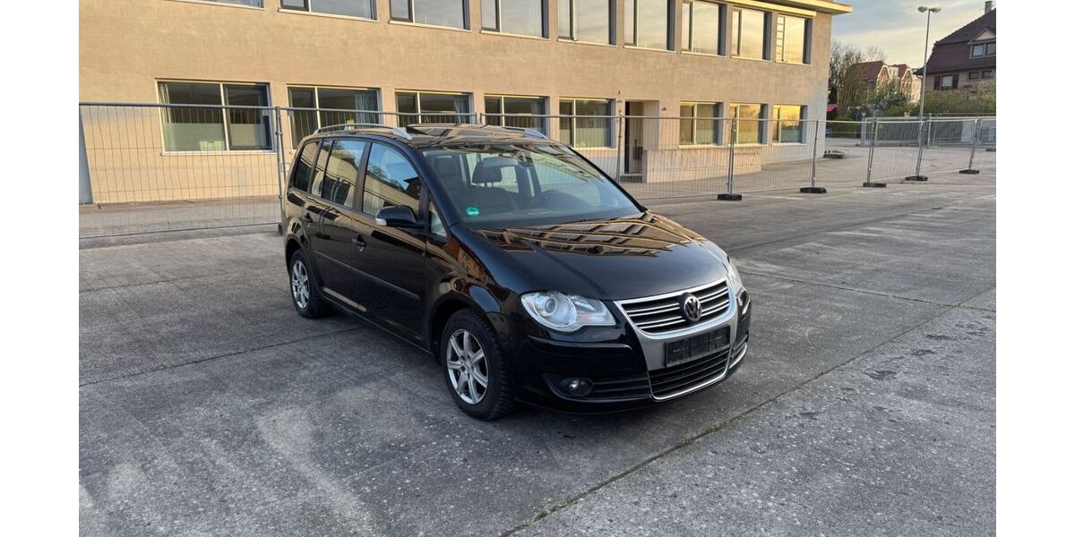 VW Touran 195.000 km 3.800 &euro; Mühlacker 75417