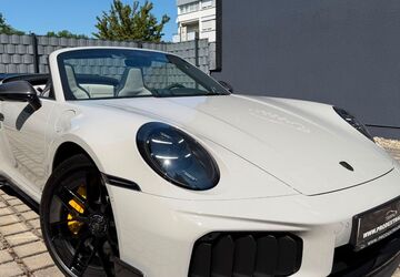 Porsche 992 5.000 km 319.990 &euro; Fellbach 70736
