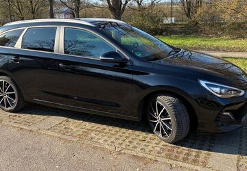 Hyundai i30 87.000 km 15.400 &euro; Stuttgart 70469