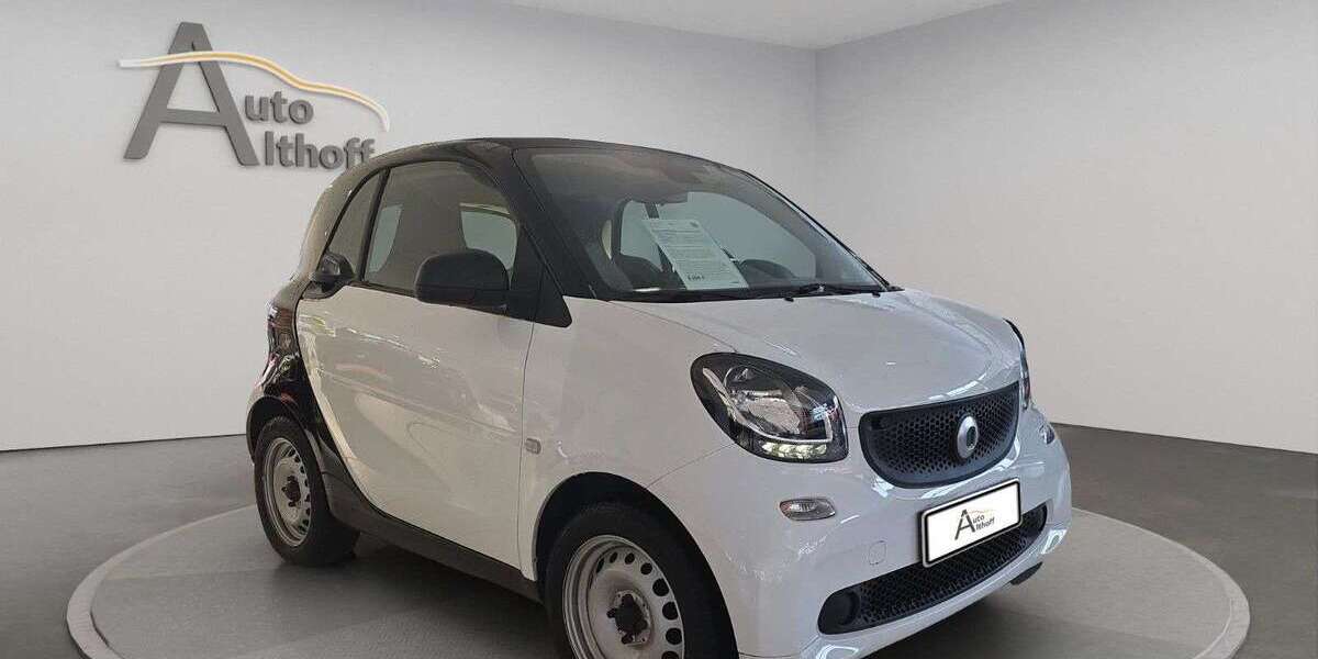 Smart forTwo 62.000 km 8.600 &euro; Stuttgart 70195