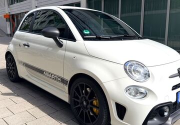 Abarth 695 4.999 km 30.400 &euro; Stuttgart 70173
