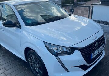 Peugeot 208 11.450 km 16.990 &euro; Tiefenbronn 75233