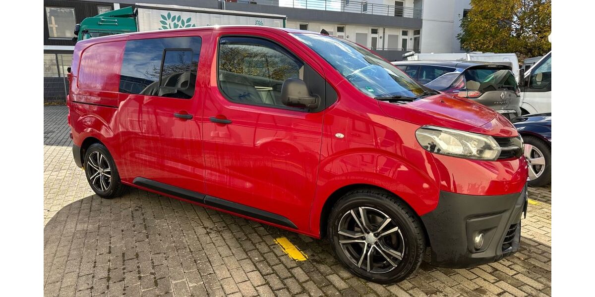 Toyota Proace (Verso) 178.000 km 10.999 &euro; Ditzingen 71254
