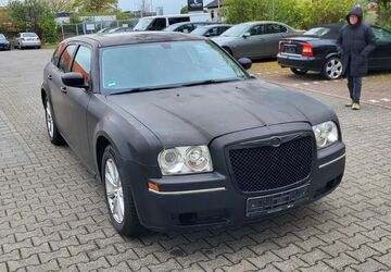 Chrysler 300C 159.000 km 2.990 &euro; heilbron 74074