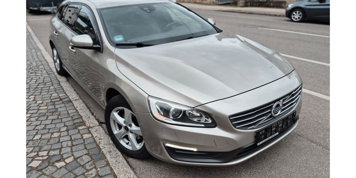 Volvo V60 219.300 km 4.599 &euro; Stuttgart 70435