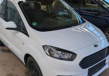 Ford Tourneo Courier 192.000 km 7.999 &euro; Ditzingen 71254