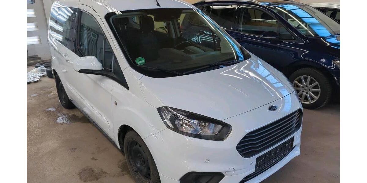Ford Tourneo Courier 192.000 km 7.999 &euro; Ditzingen 71254