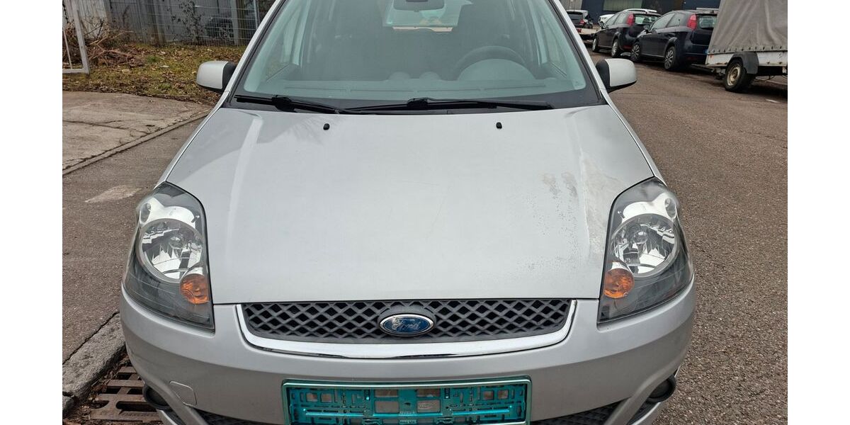 Ford Fiesta 148.180 km 1.750 &euro; Fellbach 70736