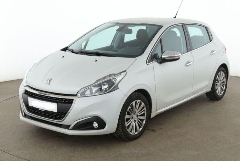 Peugeot 208 99.000 km 5.500 &euro; Stuttgart 70563
