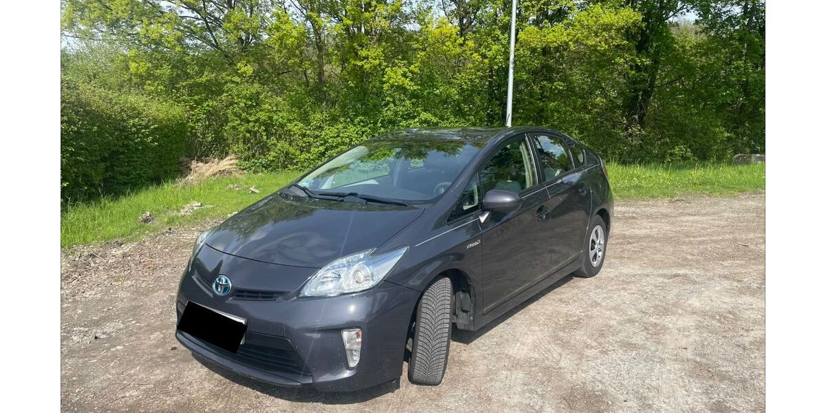 Toyota Prius 271.510 km 5.900 &euro; Fellbach 70736